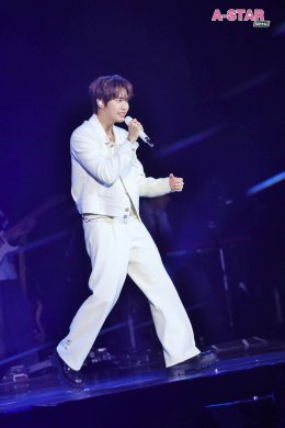 DOYOUNG (โดยอง) สลักความประทับใจ ณ ประตูแห่งความทรงจำ ในคอนเสิร์ตเดี่ยว "2025 DOYOUNG CONCERT [ Doors ] in BANGKOK" บัตรหมดเกลี้ยง 2 รอบ ผู้ร่วมงานเกือบหมื่นคน!